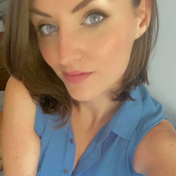 Meet your Posher, Evy - Picture 1 of 1